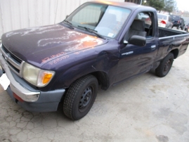 1998 TOYOTA TACOMA PURPLE STANDARD CAB 2.4L MT 2WD Z15133